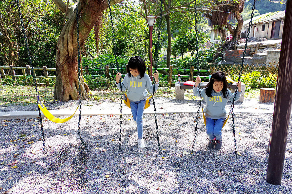 三峽中山公園｜30米彩虹樹藤溜滑梯嗨翻天，三峽老街附近超放電特色公園兒童遊戲場 @兔兒毛毛姊妹花