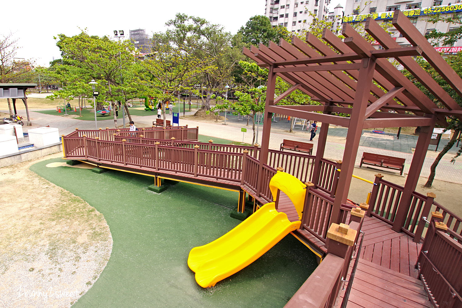 嘉義特色公園》嘉義文化公園 諸羅樹蛙共融遊樂場～超大沙坑、三種滑梯、鳥巢鞦韆、超多嗨翻天旋轉設施～嘉義免費遛小孩戶外景點 @兔兒毛毛姊妹花