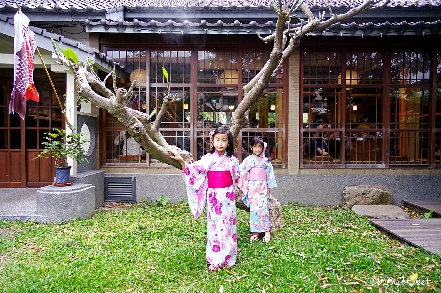 南投埔里親子景點》鳥居 Torii 喫茶食堂～免費日式庭園，鳥居、超大千紙鶴好好拍，還能租浴衣、用餐 @兔兒毛毛姊妹花