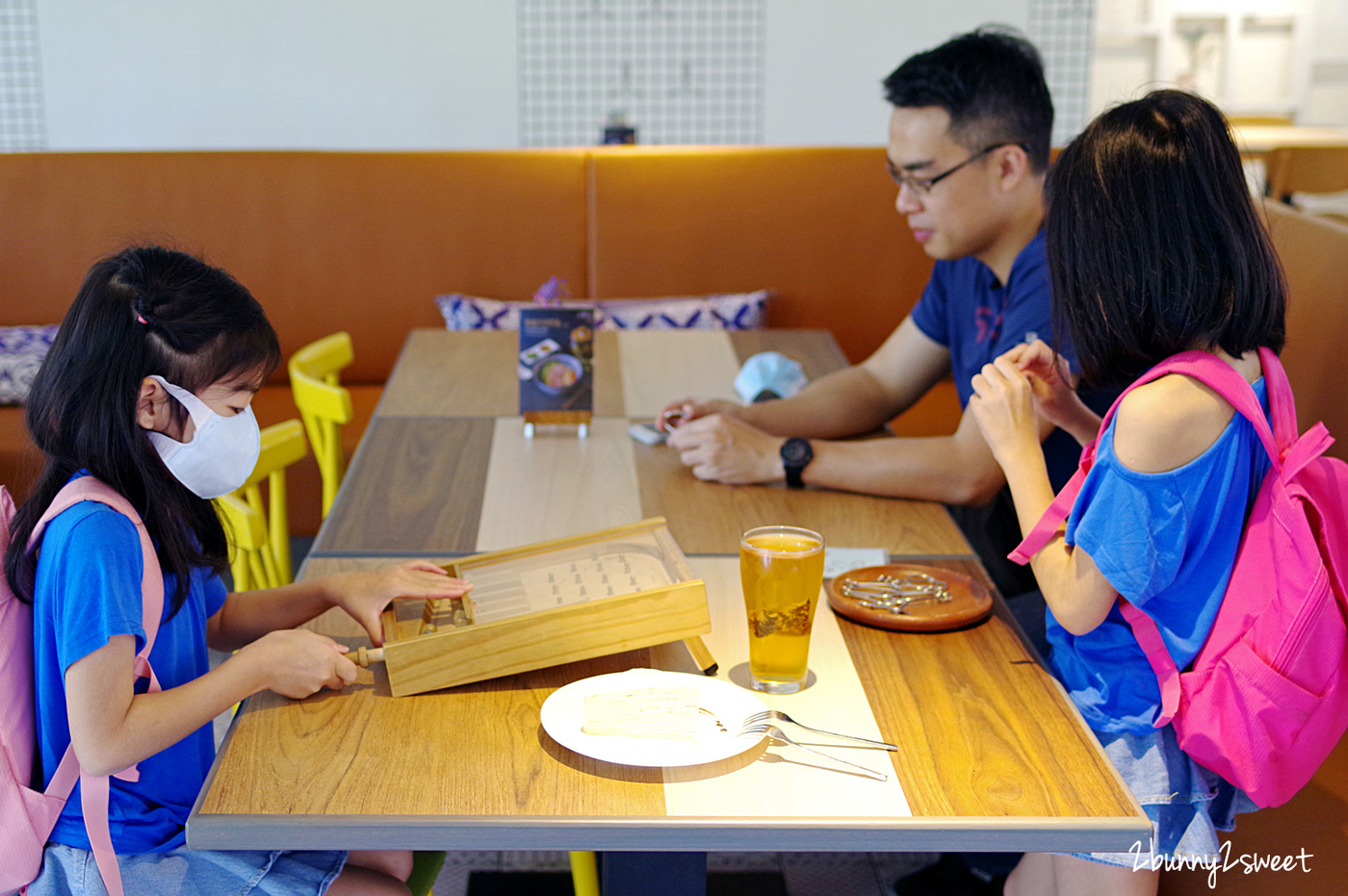 宜蘭五結親子飯店》宜蘭傳藝老爺行旅~入住江南庭園裡的閩式紅磚屋 x 悠閒暢玩宜蘭傳藝中心 x 習藝券 DIY 免費玩 x 一泊二食手路菜中餐廳晚餐/透早食堂在地風味自助早餐 @兔兒毛毛姊妹花