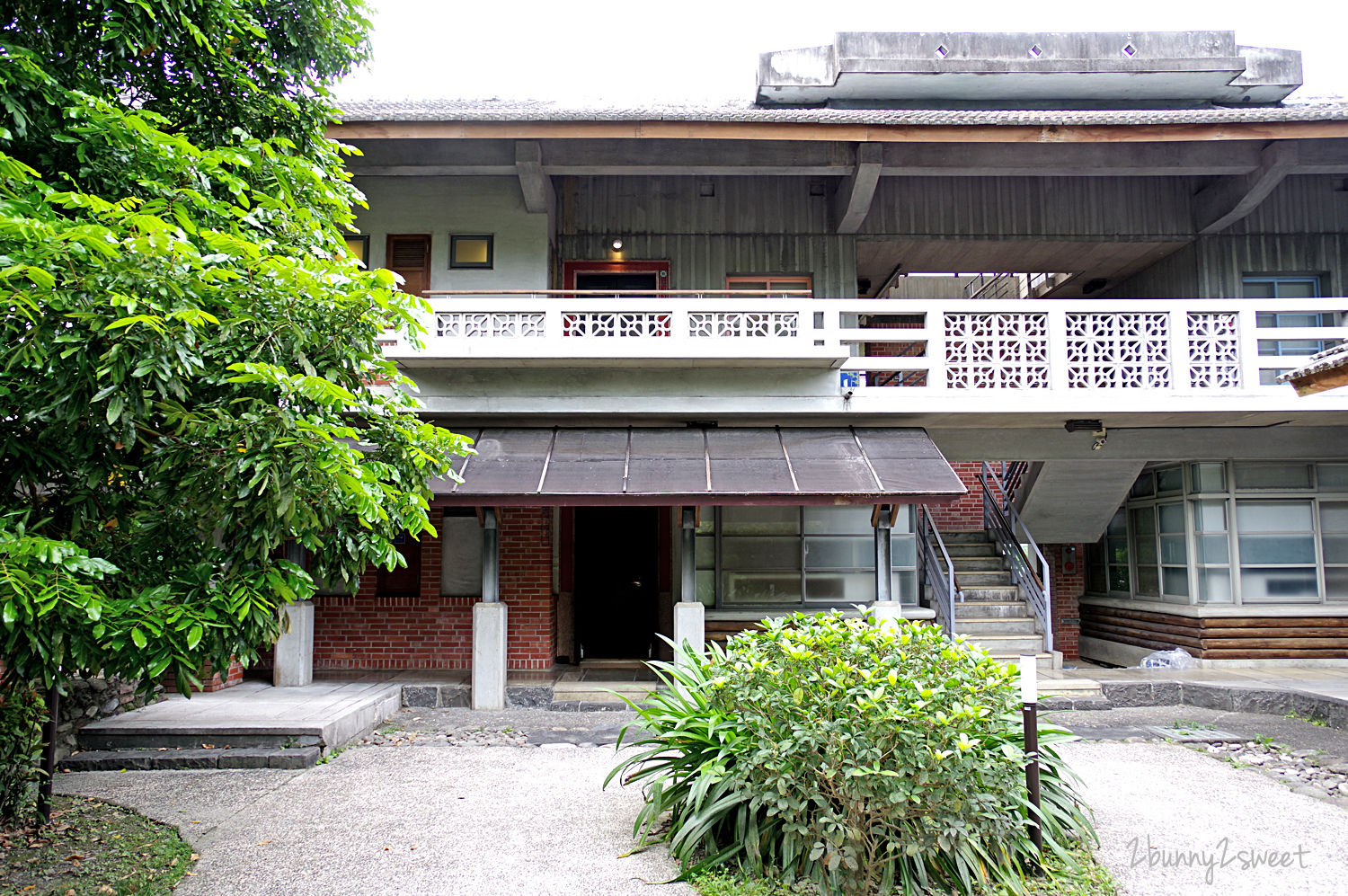 宜蘭五結親子飯店》宜蘭傳藝老爺行旅~入住江南庭園裡的閩式紅磚屋 x 悠閒暢玩宜蘭傳藝中心 x 習藝券 DIY 免費玩 x 一泊二食手路菜中餐廳晚餐/透早食堂在地風味自助早餐 @兔兒毛毛姊妹花