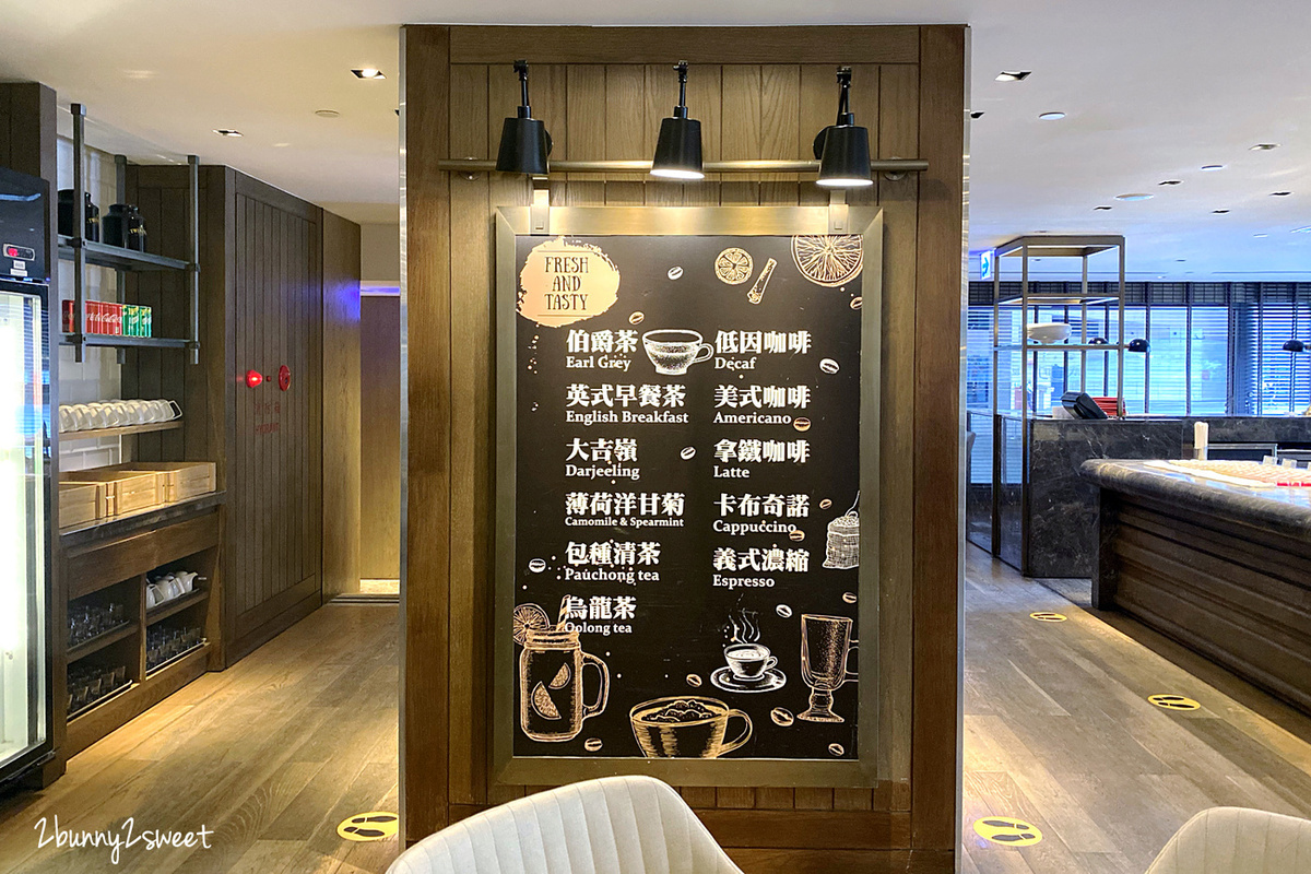 台北信義美食推薦》Café 凱菲屋｜台北君悅酒店 Grand Hyatt Taipei 自助百匯～台北吃到飽餐廳票選冠軍，海鮮、日料、爐烤肋眼牛盤、現作湯包&#8230;160 道多國料理菜色超澎湃，還有進口氣泡水喝到飽!!｜捷運板南線美食｜捷運台北101/世貿站餐廳 @兔兒毛毛姊妹花