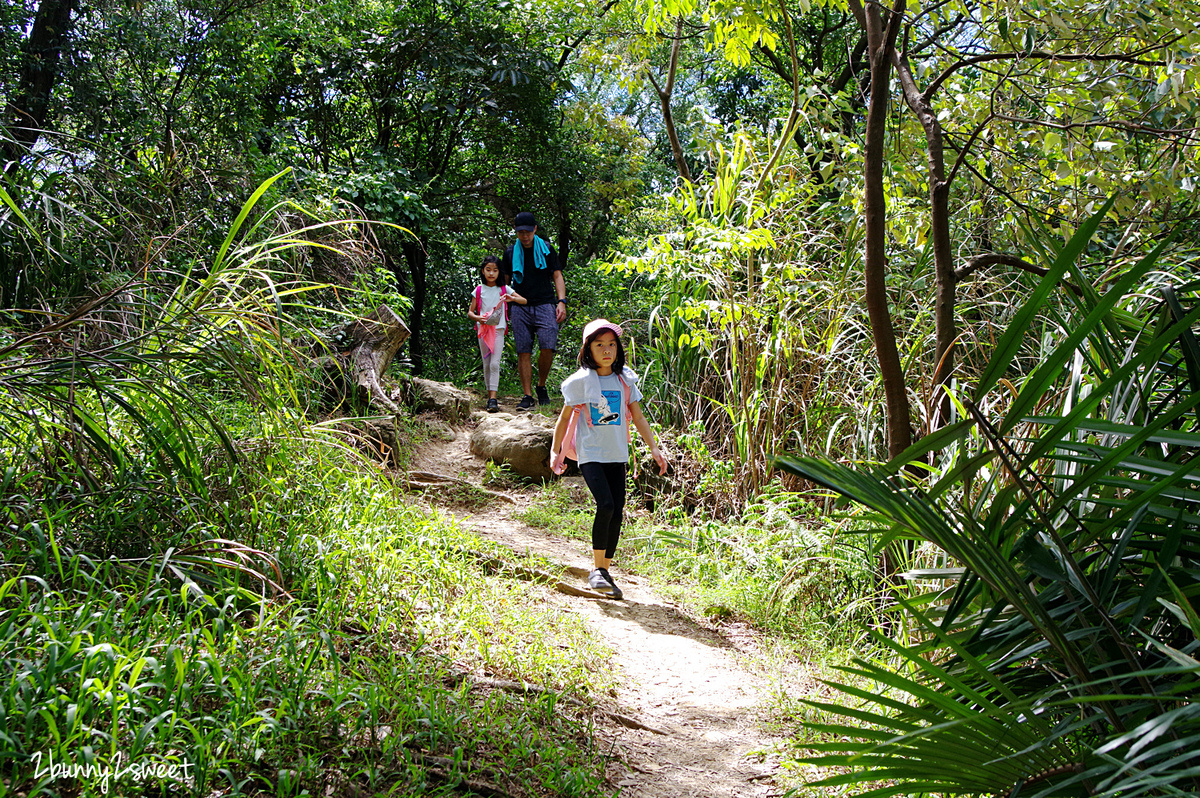 新北鶯歌一日遊》新北微笑山線。親子玩山趣｜鶯歌親子登山步道路線推薦～鶯歌石步道、孫龍步道，順遊鶯歌陶瓷老街、鶯歌陶瓷博物館、古鐘樓公園 @兔兒毛毛姊妹花