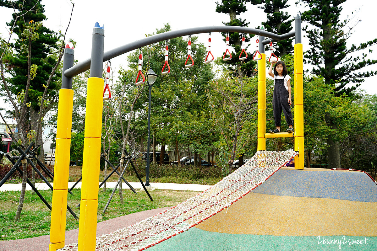 大甲鐵砧山雕塑公園｜台中特色公園～全台唯一鋼管爬網，溜索、沙坑&#8230;全齡化公園好好玩 @兔兒毛毛姊妹花