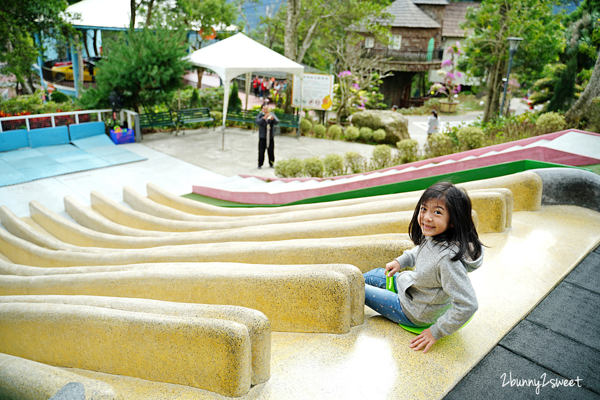 苗栗親子住宿》蘇維拉莊園～來去夢幻精靈樹屋住一晚、在河谷景觀餐廳用餐，還有侏羅紀恐龍、超長森林溜滑梯、芭娜娜溜滑梯、步道和瀑布～超夯 IG 打卡景點｜苗栗景觀餐廳 @兔兒毛毛姊妹花