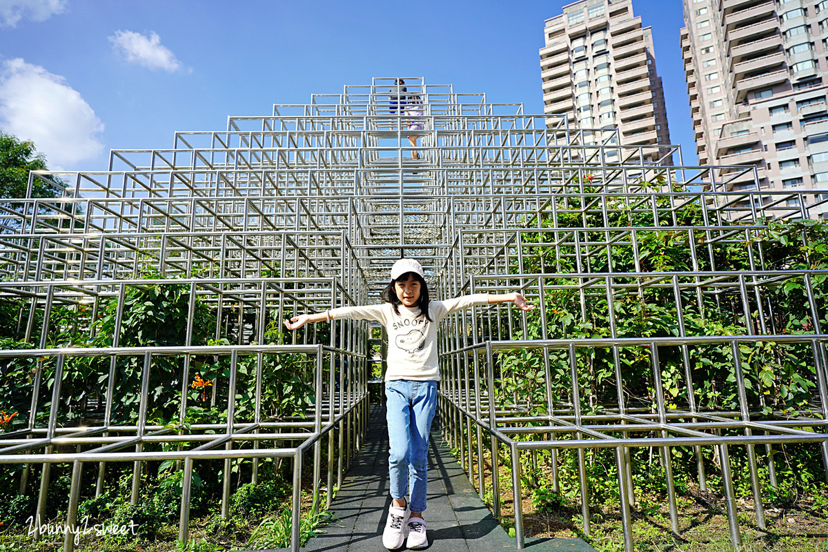 台北特色公園【天母夢想樂園】天母棒球場共融遊戲場～九米高棒球主題攀爬網溜滑梯超好玩 @兔兒毛毛姊妹花