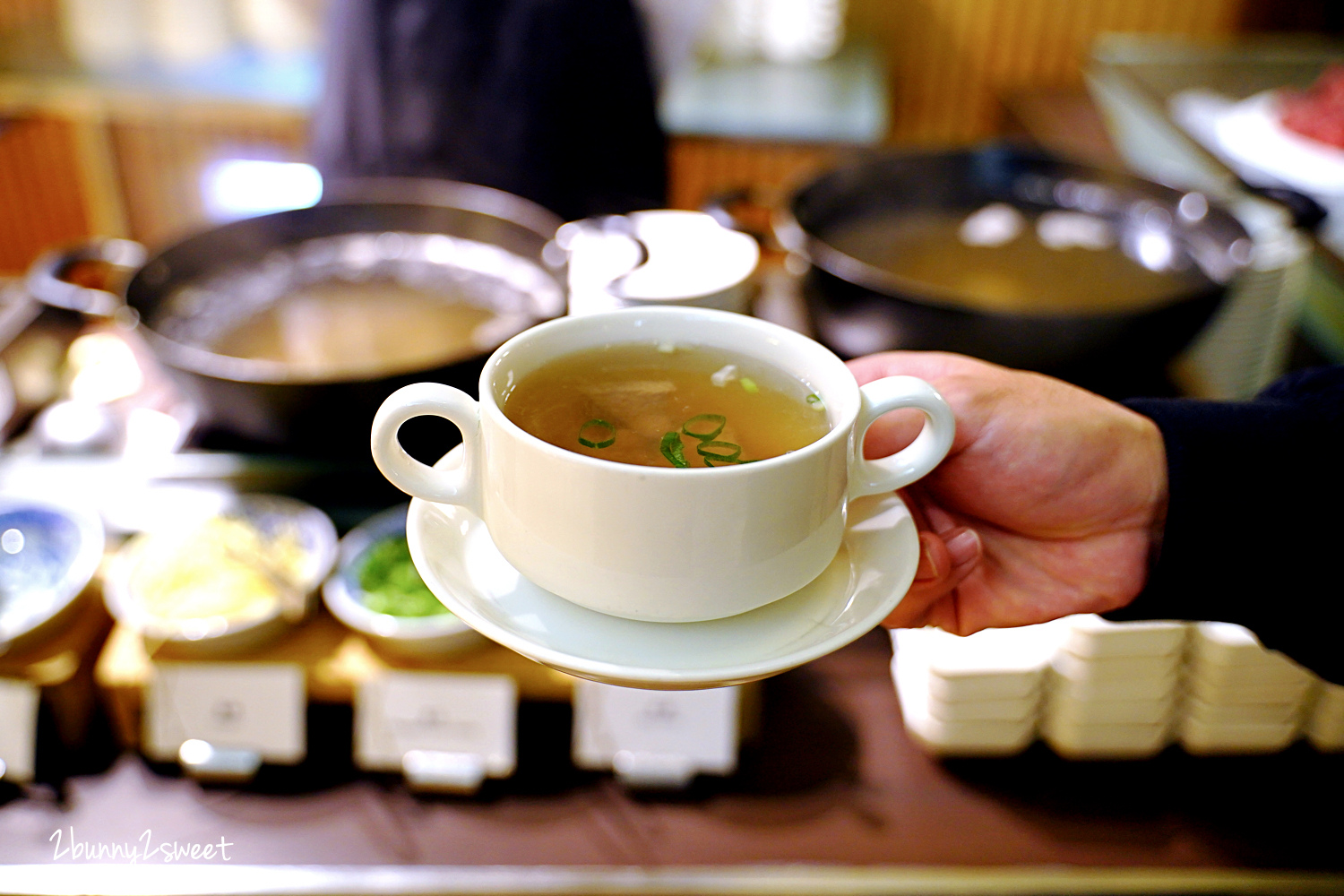 台南住宿推薦》香格里拉台南遠東國際大飯店～早餐吃超棒!! 戶外兒童遊戲區、恆溫露天泳池，還有免費巴士載你逛夜市 @兔兒毛毛姊妹花