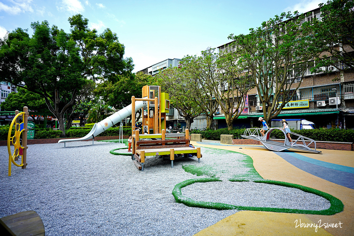 台北特色公園》知行公園～北投關渡全新特色公園遊戲場，關渡大橋、舢舨船也變身超有趣遊具，還有溜滑梯、攀爬架、石礫輸送裝置～小公園也能很放電 @兔兒毛毛姊妹花