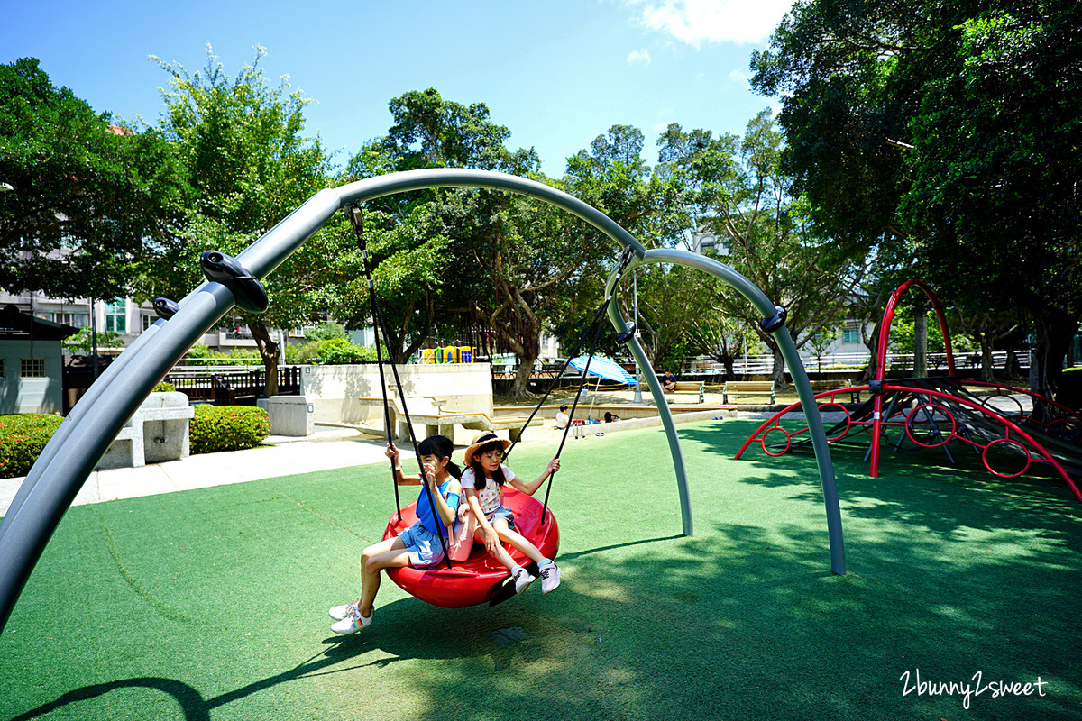 台北特色公園》北投磺港公園 共融遊戲場～別的地方沒玩過的酷跑樂園，還有圓盤鞦韆、超大沙坑～小公園也能很放電 @兔兒毛毛姊妹花