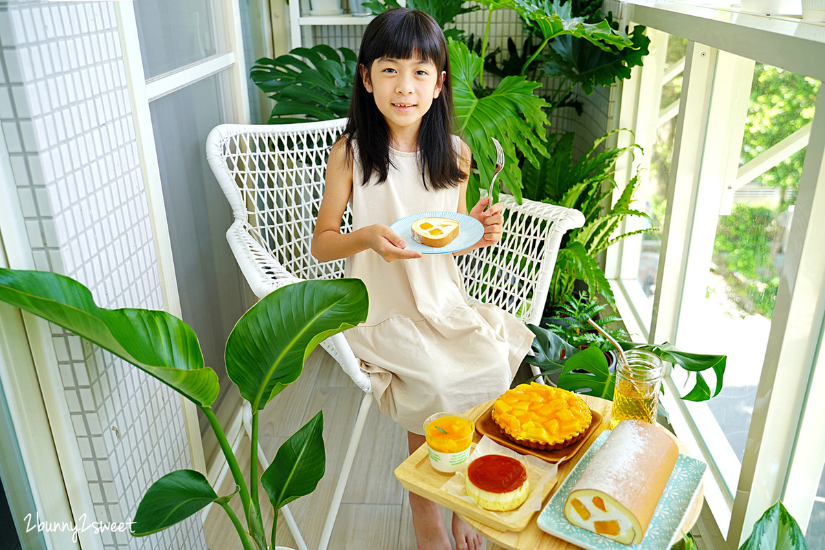 外帶宅配美食》亞尼克芒果季開跑!! 芒果控吃起來～芒果派、芒果奶酪、芒果生乳捲，整顆芒果豪邁捲入，還貼心宅配到府～宅在家也能安心吃甜點!! @兔兒毛毛姊妹花