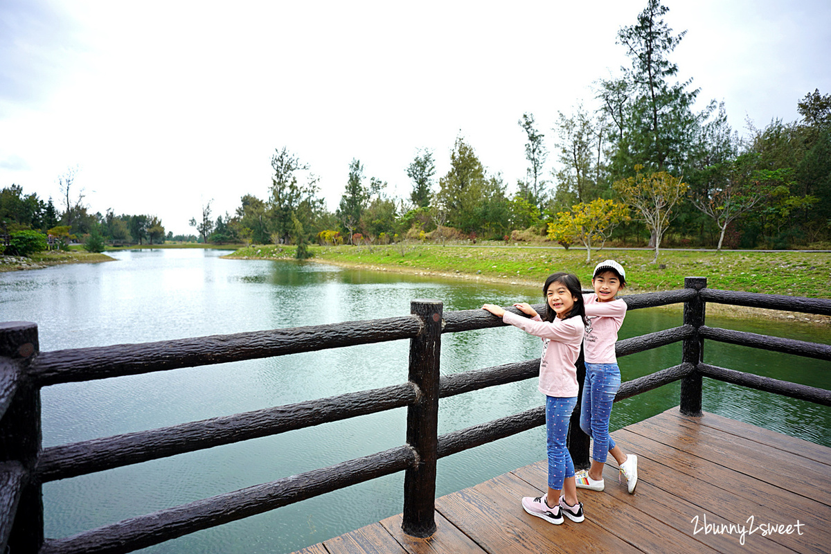 台東親子景點》台東森林公園～銅板價就能享受的絕美黑森林自行車道、夢幻琵琶湖、活水湖、鷺鷥湖，租腳踏車、親子車很方便喔～ @兔兒毛毛姊妹花