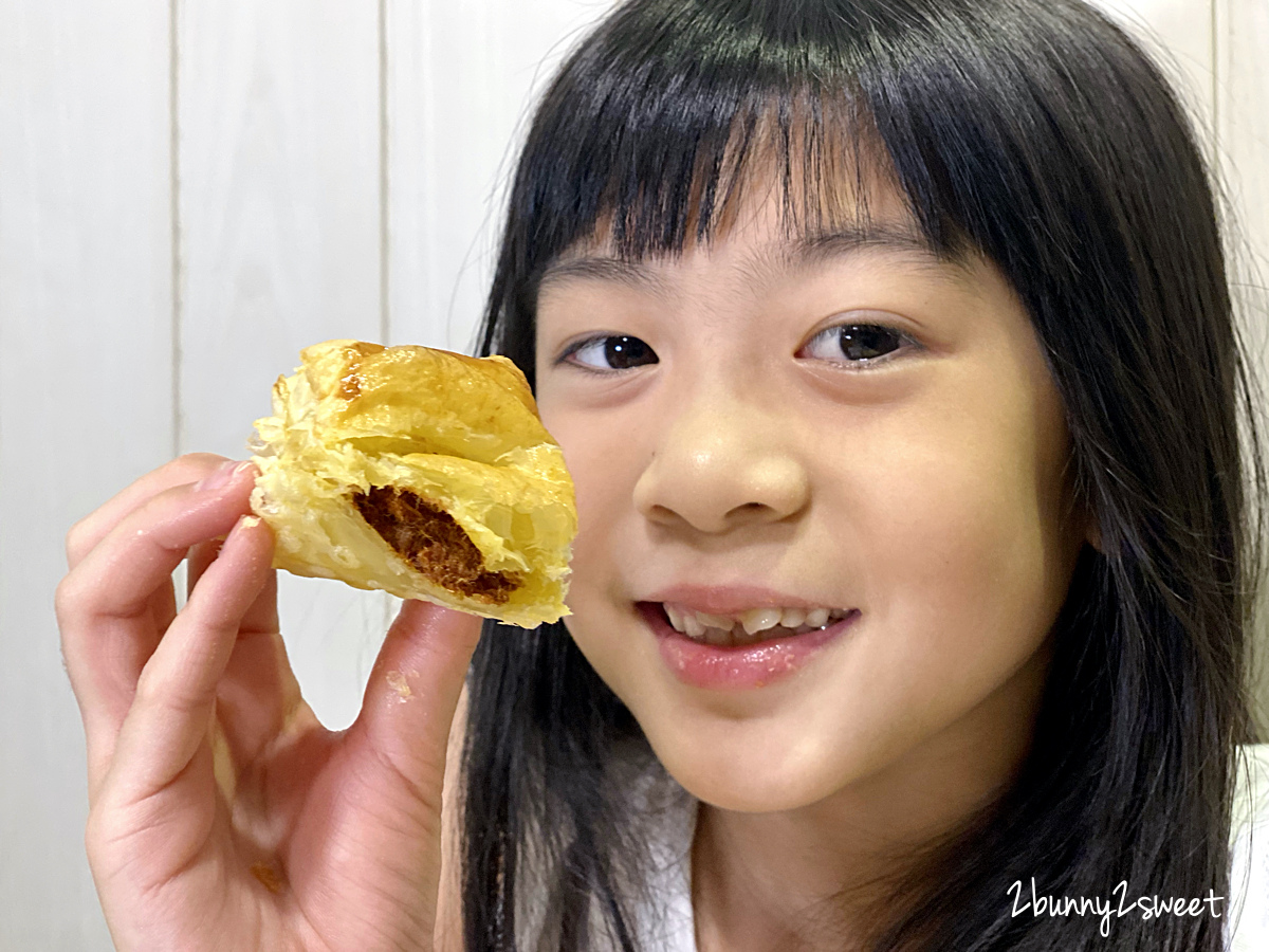 氣炸鍋食譜》氣炸肉鬆起酥派～零失敗、超簡單酥香鹹味小點心，大人小孩都買單～氣炸肉鬆起酥派溫度及時間｜氣炸鍋料理懶人食譜｜氣炸烤箱食譜 @兔兒毛毛姊妹花