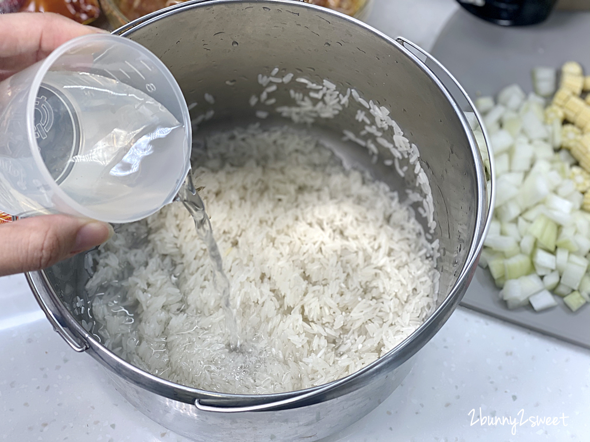 電鍋食譜》咖哩雞肉燉飯/炊飯～一鍋到底!! 免開火、無油煙，真的只需要電鍋~超省事、超簡單!! 忙碌媽媽就這樣準備午餐｜電鍋懶人料理 @兔兒毛毛姊妹花