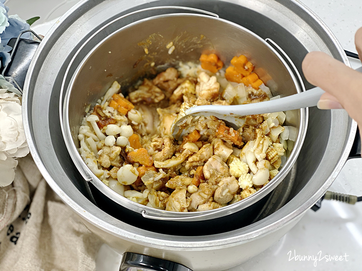 電鍋食譜》咖哩雞肉燉飯/炊飯～一鍋到底!! 免開火、無油煙，真的只需要電鍋~超省事、超簡單!! 忙碌媽媽就這樣準備午餐｜電鍋懶人料理 @兔兒毛毛姊妹花