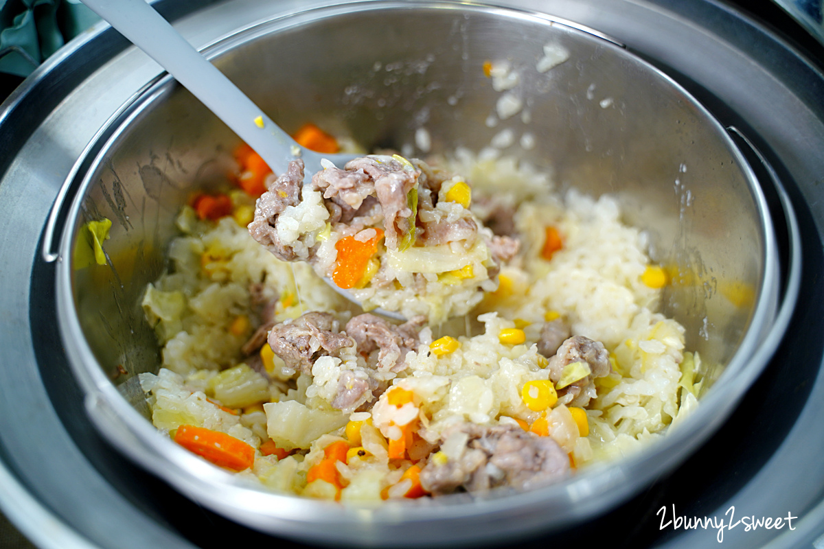 電鍋食譜》電鍋奶油蔬菜燉飯～電鍋一鍋到底超簡單料理，零廚藝也能做出餐廳等級的奶油燉飯｜電鍋燉飯食譜｜電鍋懶人料理 @兔兒毛毛姊妹花