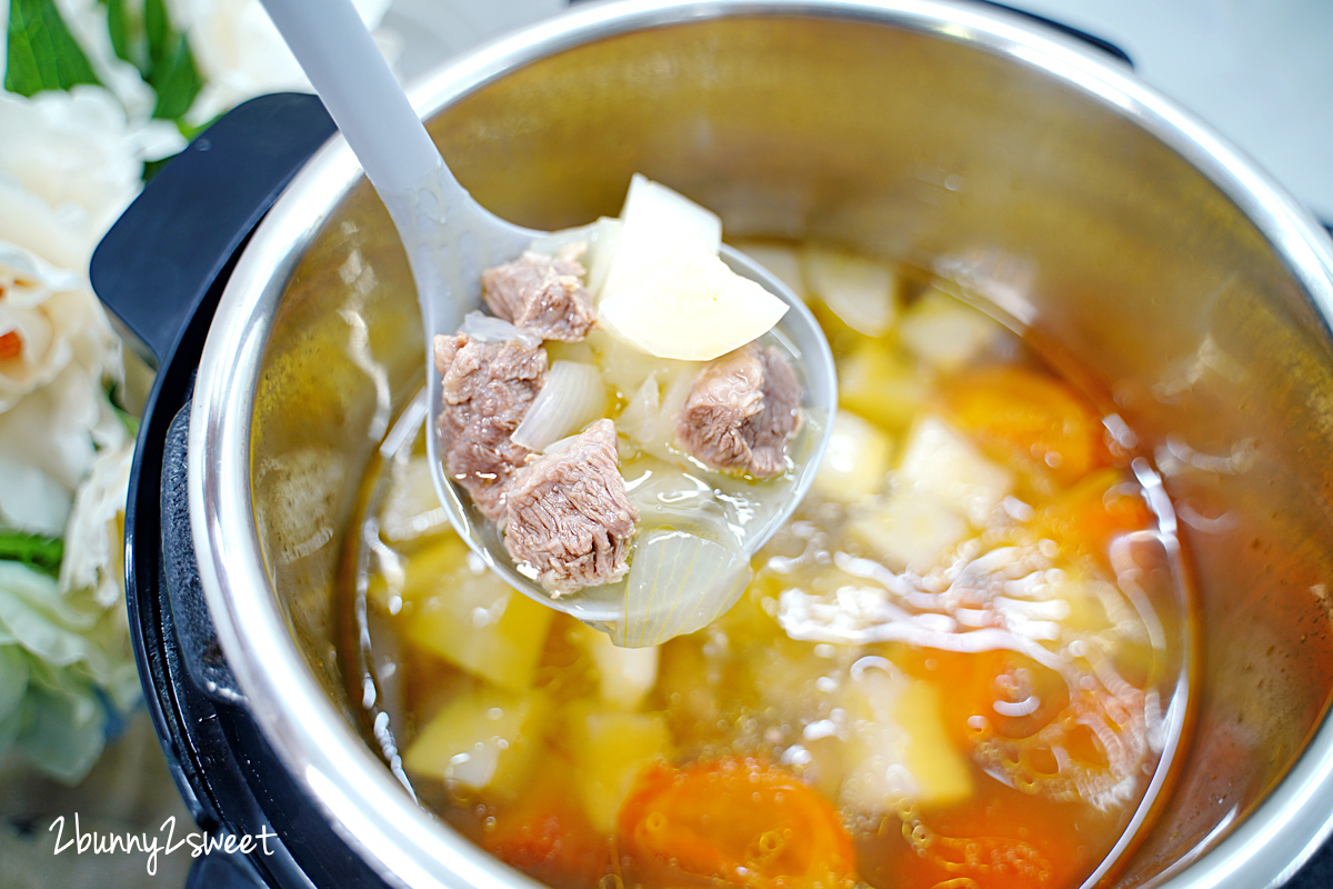 電鍋/壓力鍋食譜》清燉番茄牛肉湯～只靠原型食物湯頭就可以超鮮甜!!一個關鍵步驟讓湯頭清澈美味～也可以燙個麵條變身清燉番茄牛肉麵!! @兔兒毛毛姊妹花