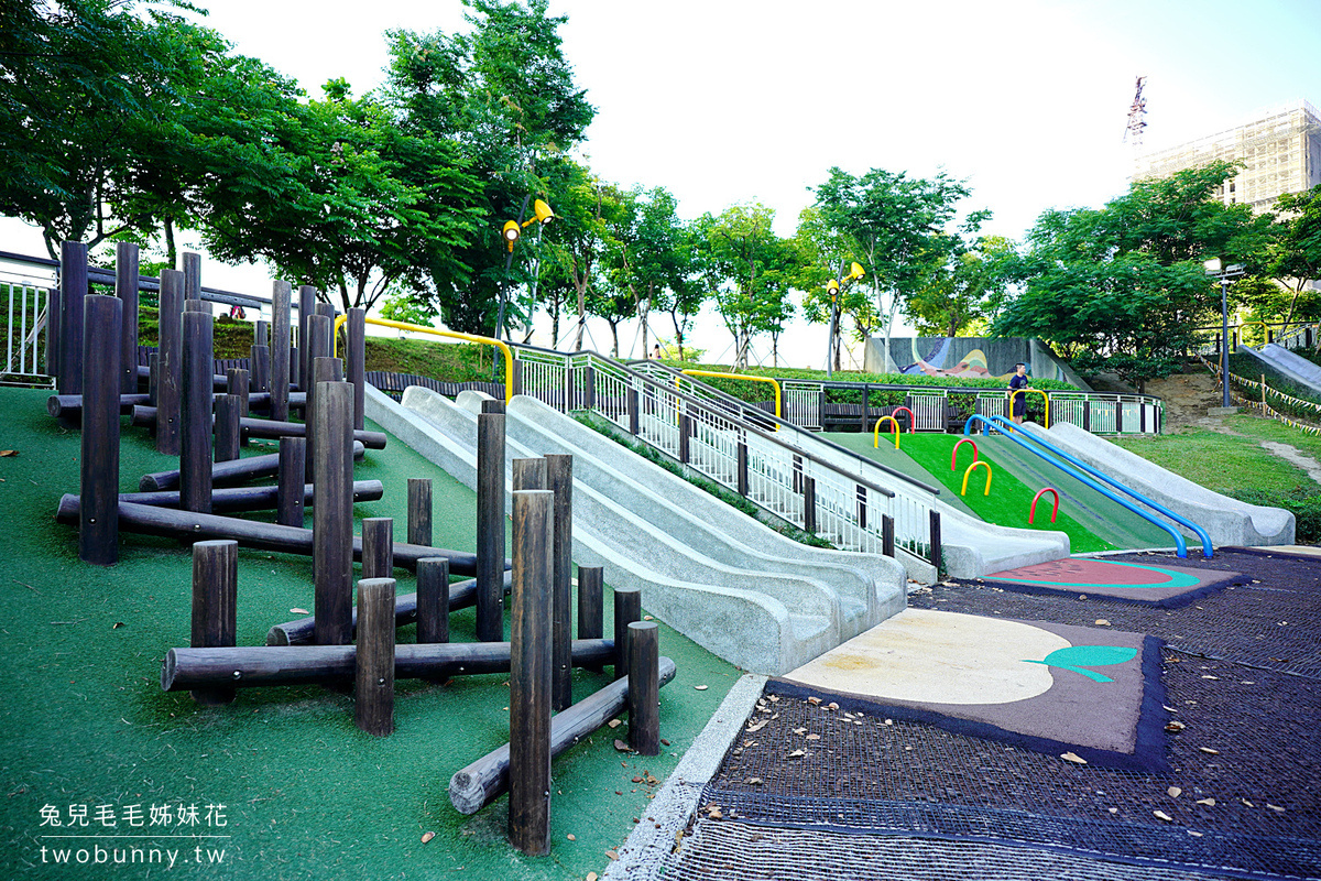 桃園親子景點》風禾公園～北台灣最長滾輪溜滑梯，六座磨石子滑梯、沙坑、鞦韆，根本是日本公園遊戲場吧 @兔兒毛毛姊妹花