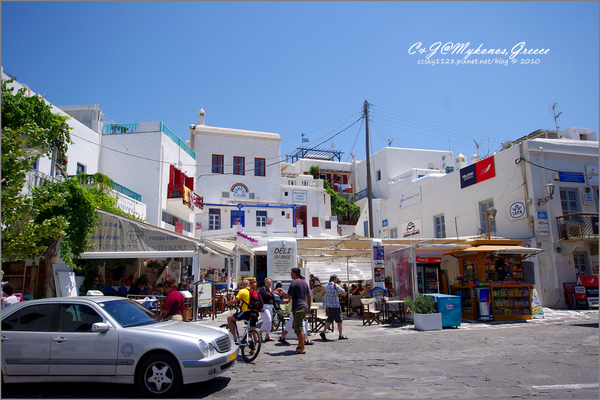 [2010 Greece] 。第五章。 在米克諾斯舊港，遇見米島福神-鵜鶘哥 @兔兒毛毛姊妹花