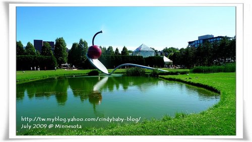 [2009 Monnesota] 湯匙與櫻桃~Minneapolis Sculpture Garden @兔兒毛毛姊妹花