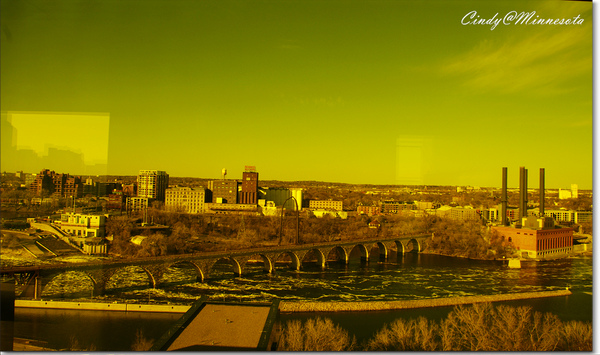 [2010 Minnesota] 無盡之橋 (Endless Bridge) 在 Guthrie Theater @兔兒毛毛姊妹花