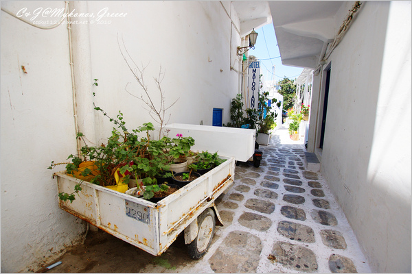 [2010 Greece] 。第九章。走在 Mykonos 的迷宮小徑，迷路也是一種幸福 @兔兒毛毛姊妹花